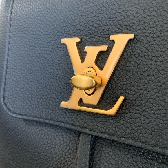 ✨repost✨Louis Vuitton Mini Backpack Lockme - Picture 8 of 16